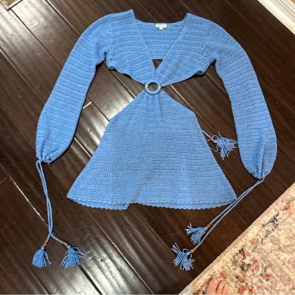 Beginning Boutique Bryleigh Blue Knit Cut Out Tasseled Mini Crochet Dress Size 6 - Picture 2 of 7